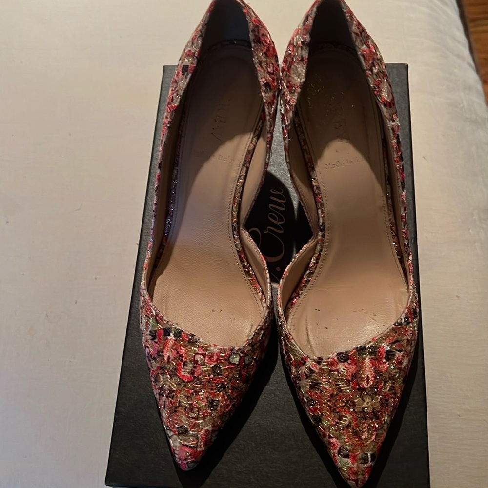 Pre loved. JCrew Colette Glitter Pumps in Coral Sand.